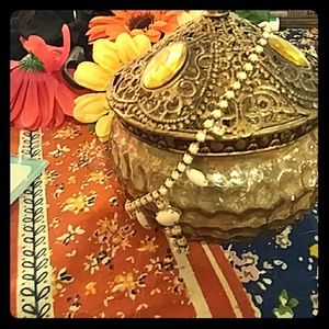 Vintage white rhinestone necklace